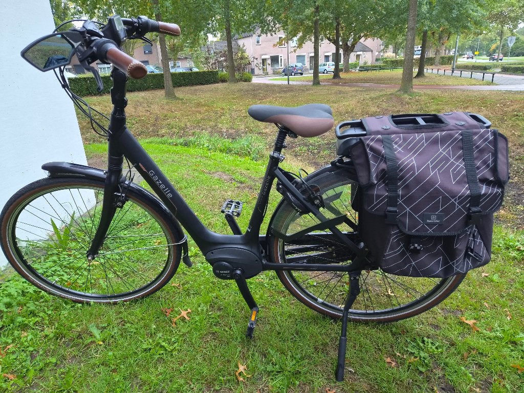 Foto 6 van ZGAN electrische fiets Gazelle Orange C8/ 695 km op teller
