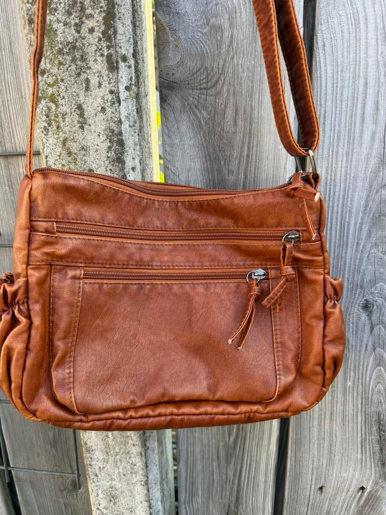 Tasje kleur cognac 20x30 cm leer cross-over schoudertasje, Ophalen of Verzenden, Nieuw, Overige kleuren, Schoudertasje