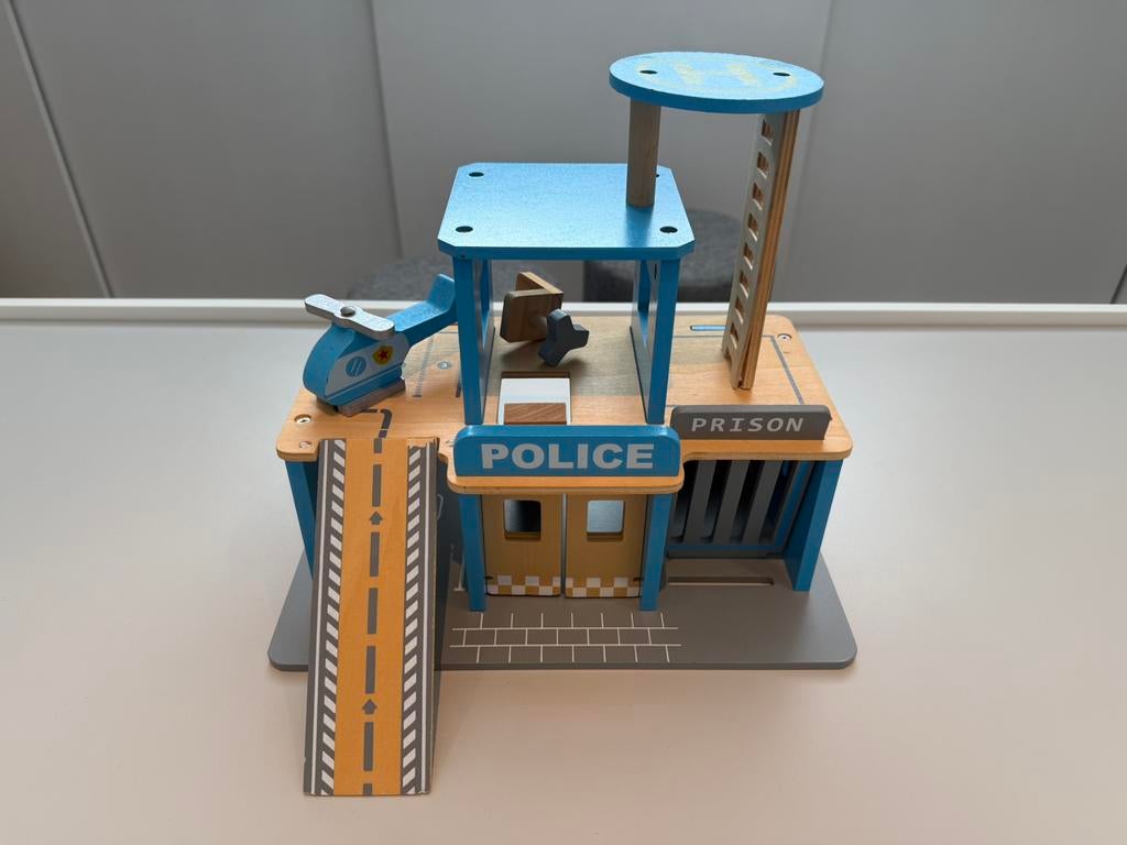 Houten speelhuisje, Ophalen, Gebruikt