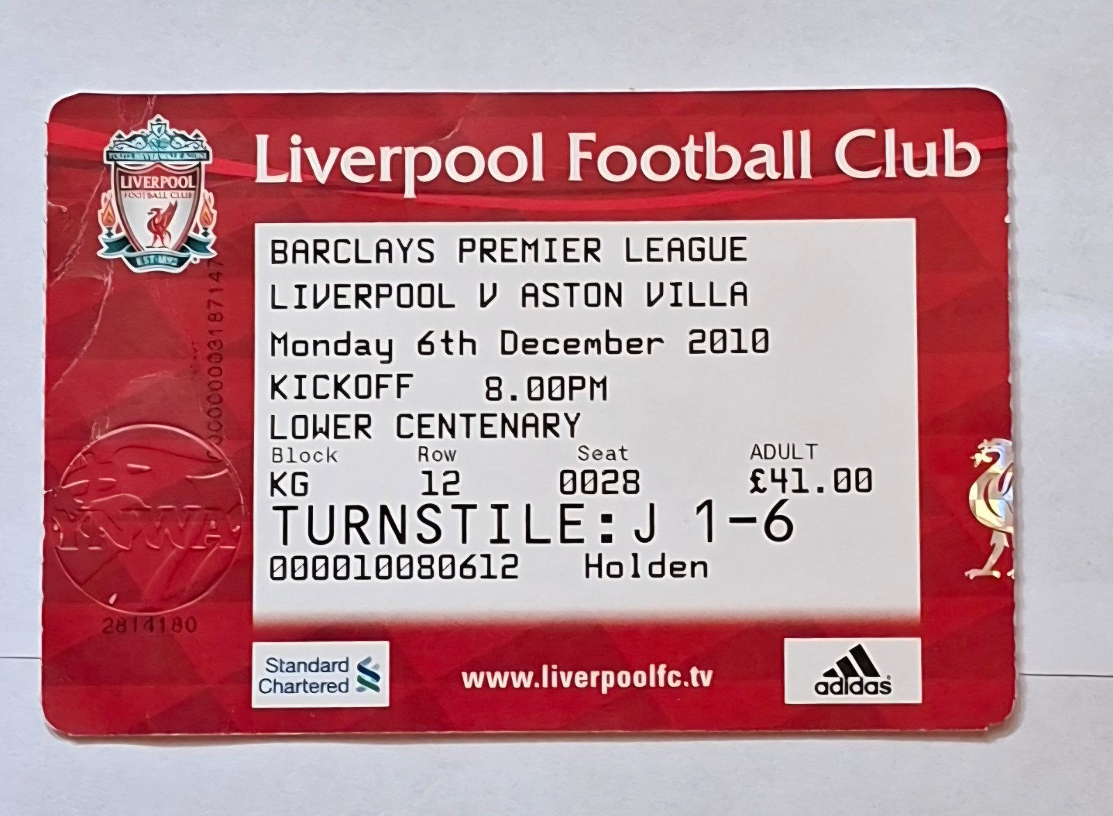 Liverpool Football Club. Liverpool versus Aston Villa 2010, Eén persoon, December