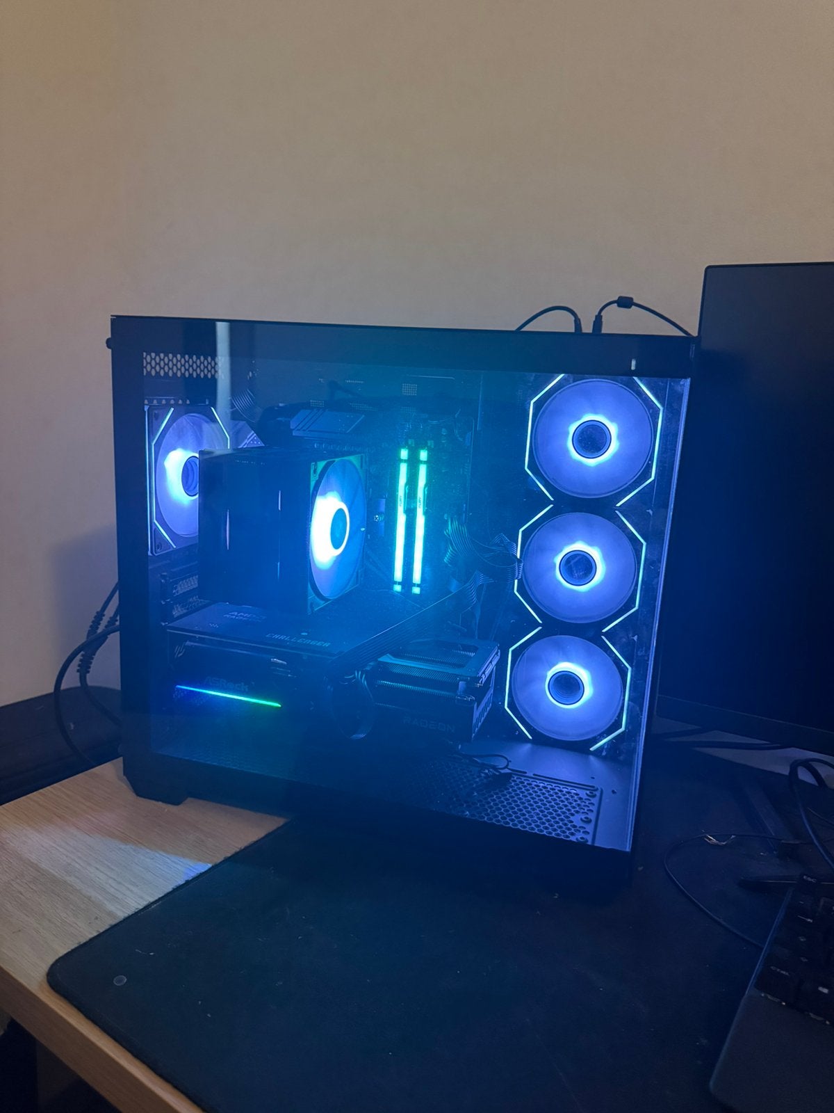 Gaming PC RX 9070XT, Ophalen, Virtual Reality, Zo goed als nieuw, SSD