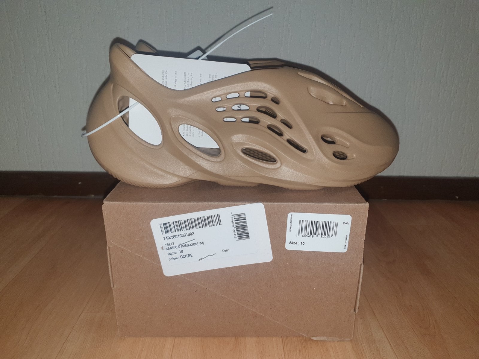 Adidas Yeezy Foam Runner Ochre US 10 Maat 44.5, Ophalen, Bruin, Nieuw, Sneakers of Gympen