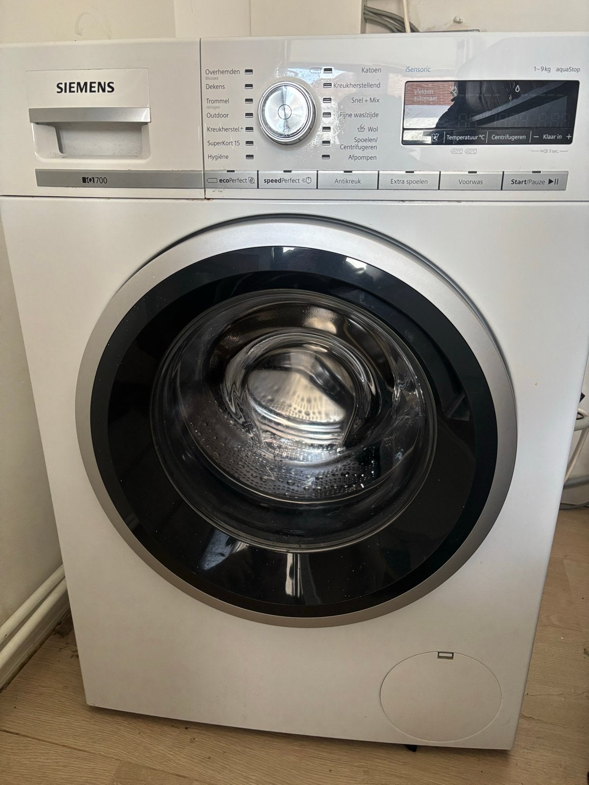 Siemens iQ700 Wasmachine - Energieklasse A, 9kg, 1600 tpm, Ophalen, 8 tot 10 kg, 85 tot 90 cm, 1600 toeren of meer