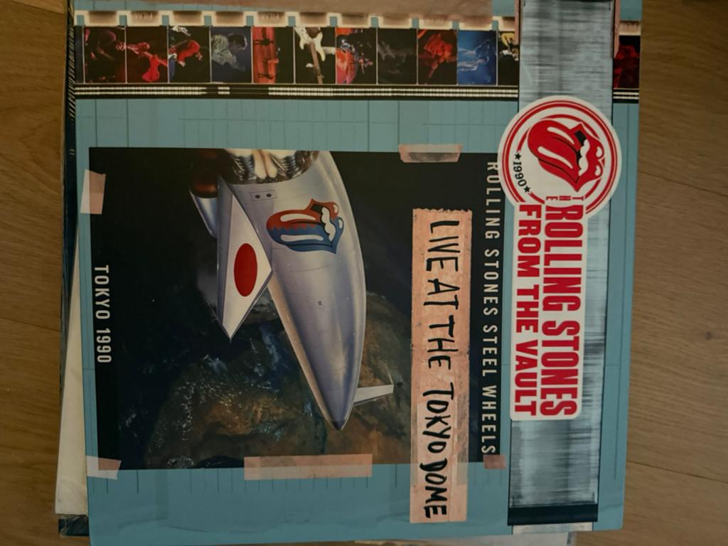 4 lp met dvd box The Rolling Stones – Live At The Tokyo Dome, Cd's en Dvd's, Vinyl | Rock, Ophalen of Verzenden, Zo goed als nieuw