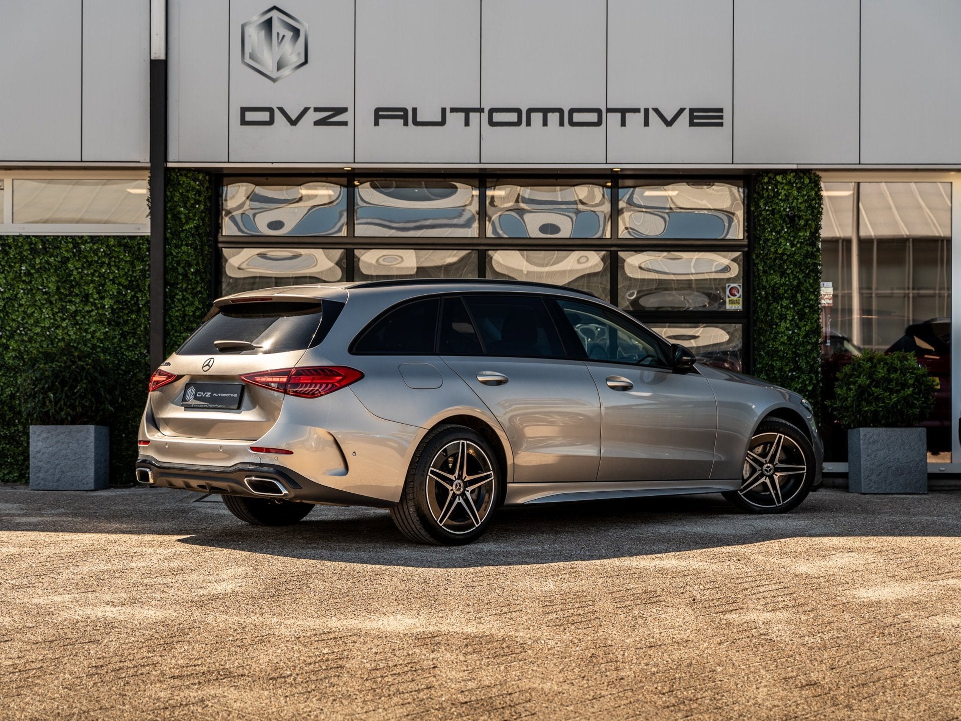 Mercedes-Benz C-klasse Estate 300 e AMG Line | Night | 360 C, Achterwielaandrijving, Zwart, 4 cilinders, Met garantie (alle)