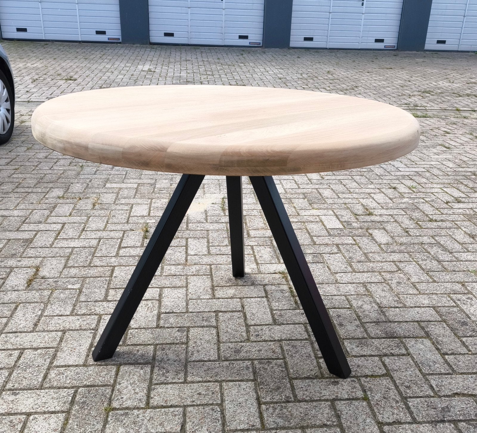 Massief eikenhouten ronde tafel met stalen onderstel, Ophalen, Rond, Zo goed als nieuw, 100 tot 150 cm