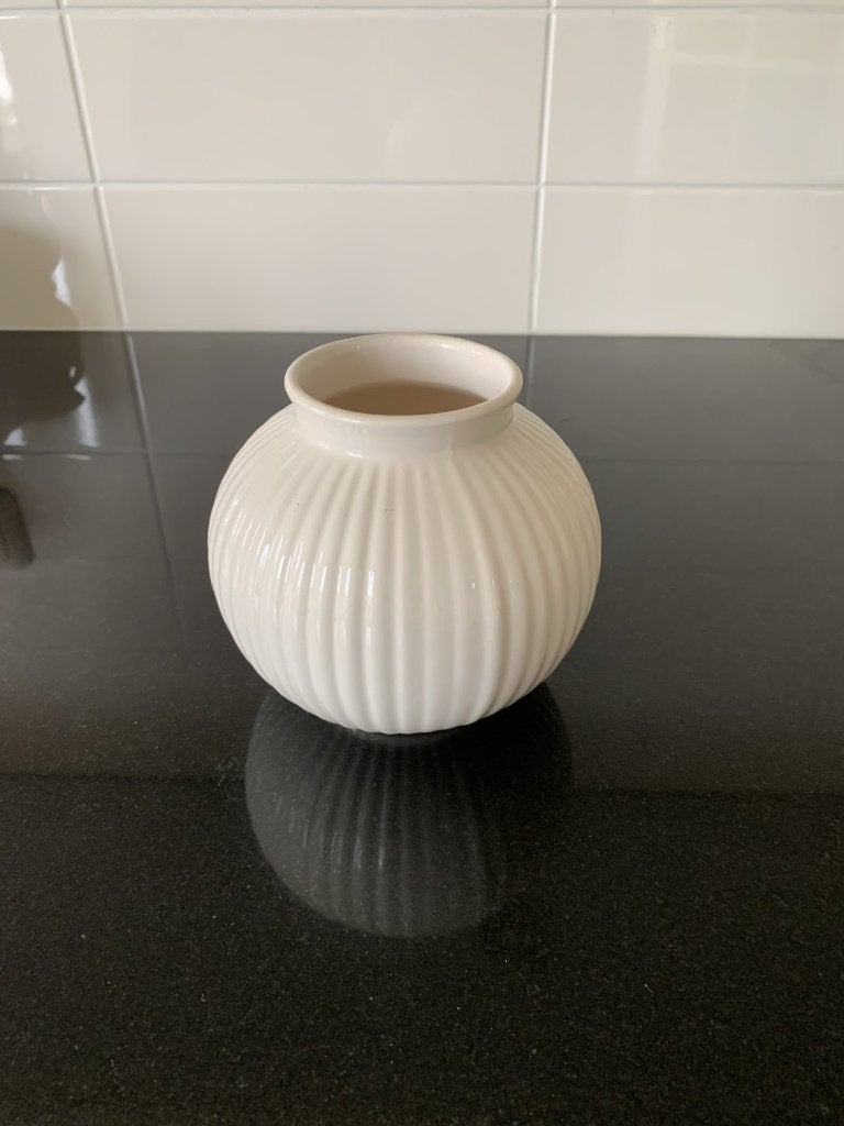 Vaasje creme, Huis en Inrichting, 12 cm, Beige, Ophalen of Verzenden, Zo goed als nieuw