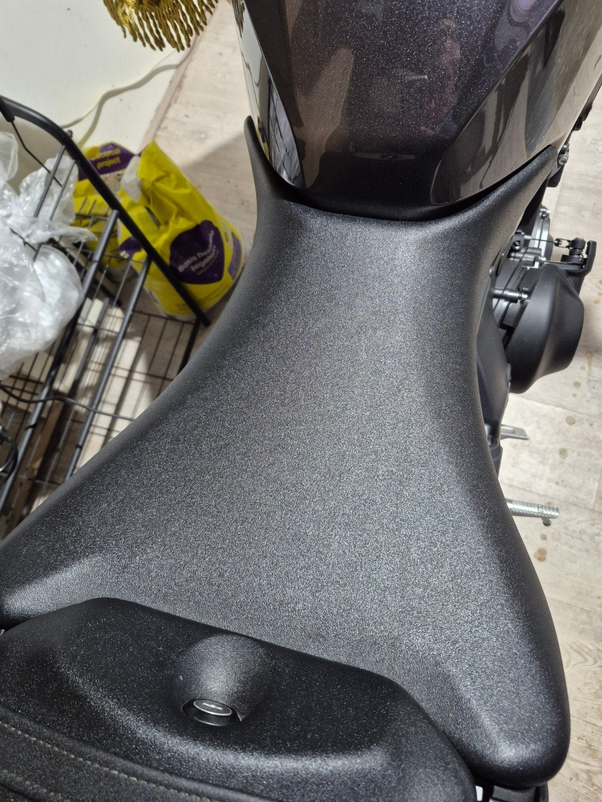 Zadel voor en achter. Yamaha Mt-09 2024, Ophalen, Nieuw