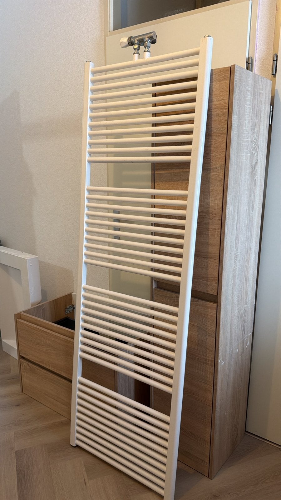 SaniGoods Inola handdoekradiator 160x60cm wit 721W, 500 tot 800 watt, Radiator, Minder dan 60 cm, Ophalen of Verzenden