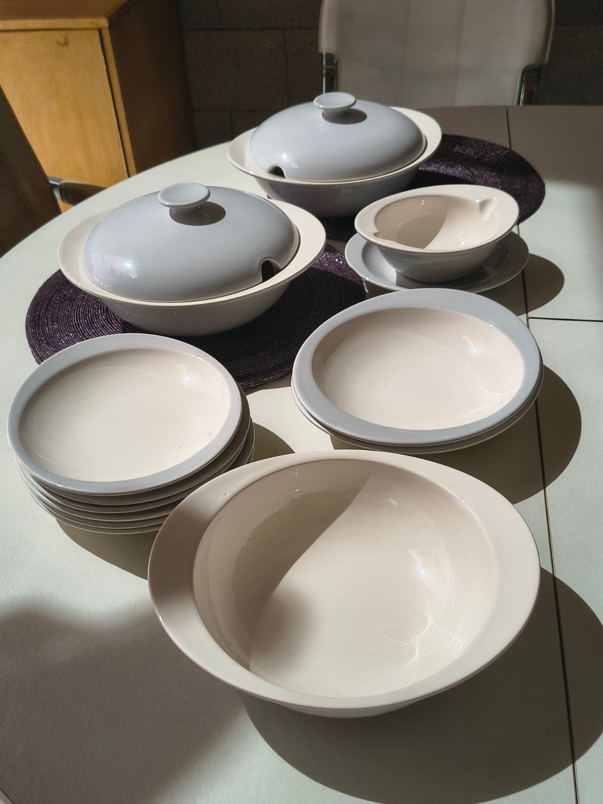 FRIS servies 12 delig grijs/beige, Keramiek, Vintage, Ophalen of Verzenden, Zo goed als nieuw