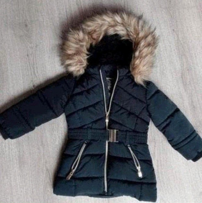Winter jas met bont capuchon maat 82, Ophalen of Verzenden, Zo goed als nieuw, Meisje, Jasje