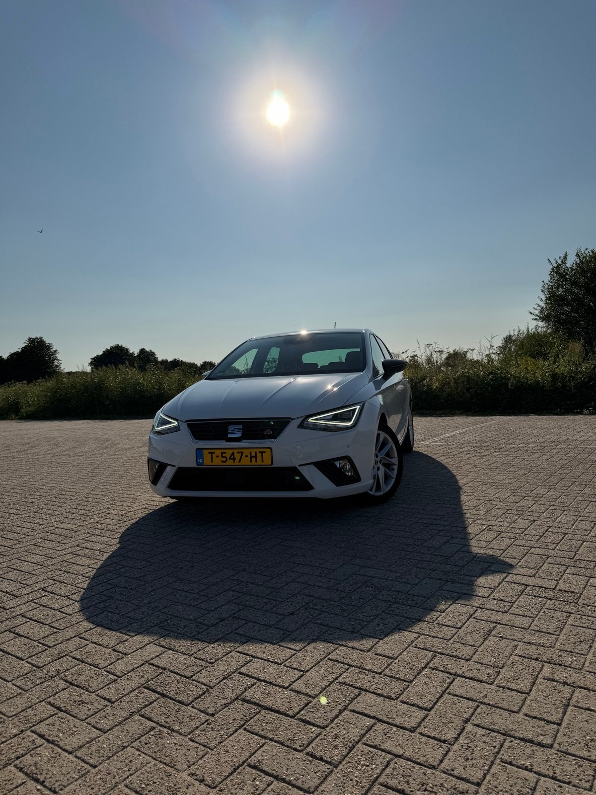 Seat Ibiza 1.0 Ecotsi 95pk 2023 Wit, Auto's, Voorwielaandrijving, Dealer onderhouden, 40 €/maand, Zwart