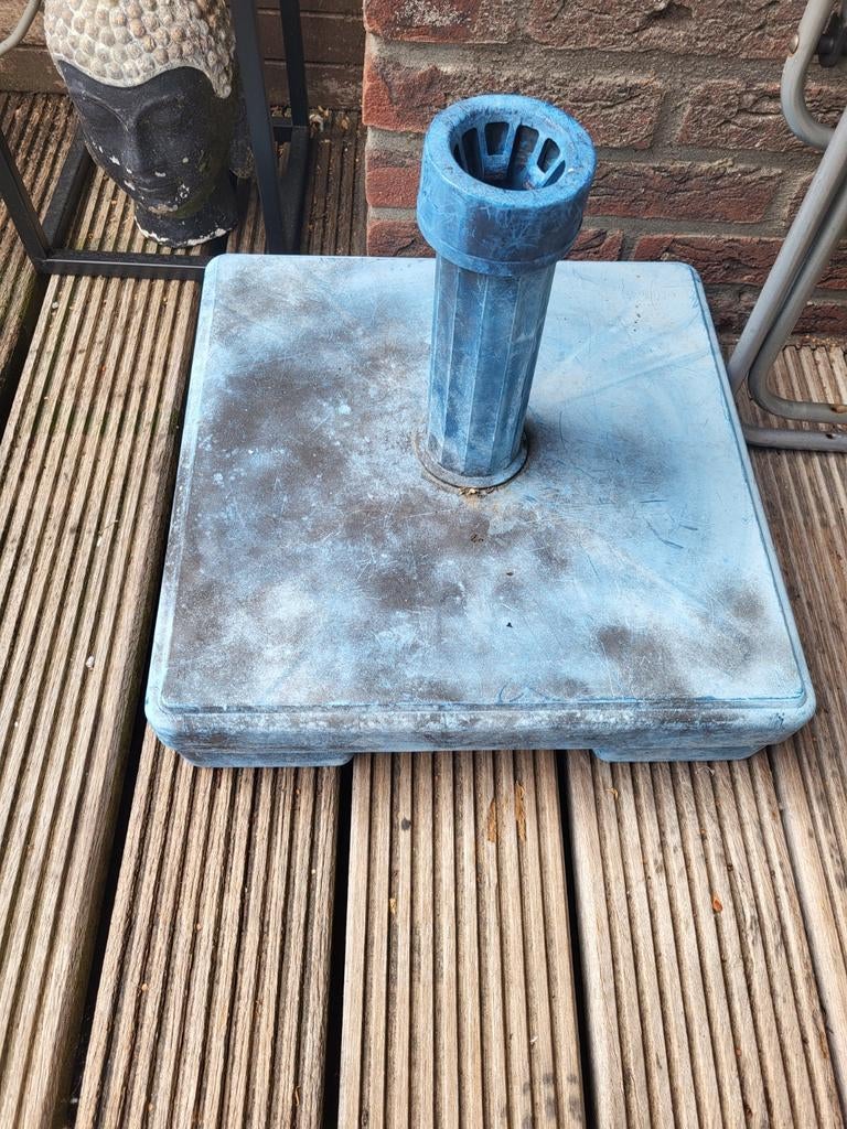 Stevige parasolvoet - gratis af te halen, Tuin en Terras, Ophalen, Gebruikt, Minder dan 1 meter, Parasolvoet