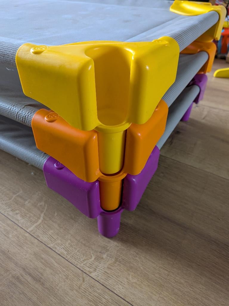 Set van 3 Wesco Stapelbedjes / Rustbedjes (130 cm), Kinderen en Baby's, Kinderkamer | Bedden, Ophalen, Gebruikt, Minder dan 140 cm