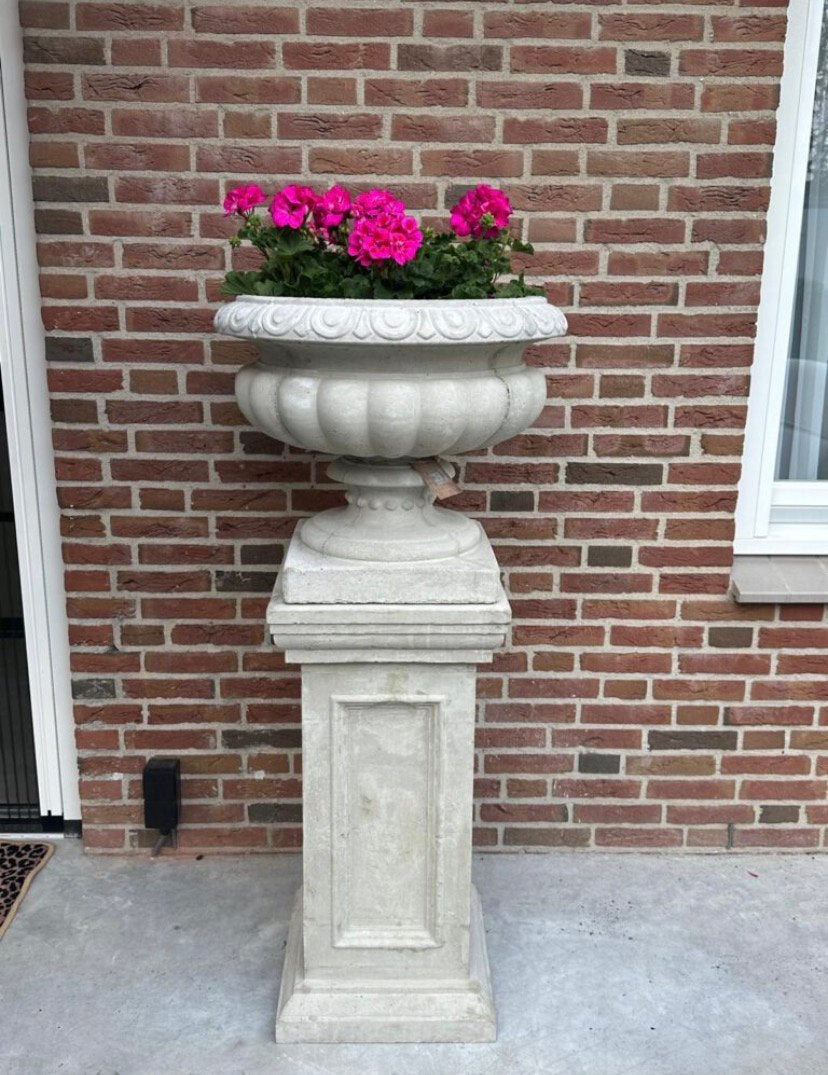 Betonnen bloempotten op betonnen sokkels - massief italiaans, Tuin en Terras, Bloempotten, Ophalen, 40 cm of meer, Rond, Nieuw