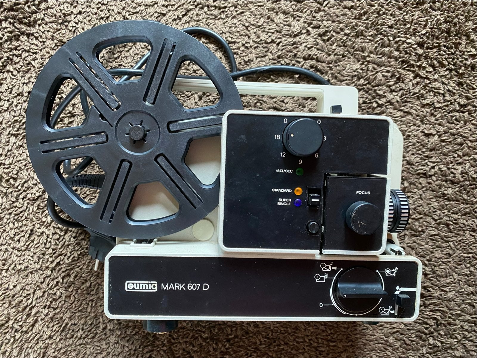 Eumig Mark 607 D  Filmprojector - Vintage, Ophalen, Gebruikt