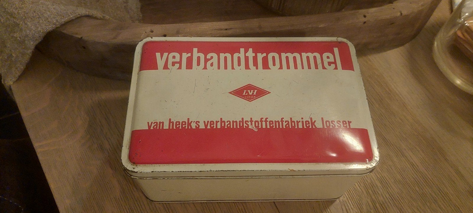 OUD blik VAN HEEK'S VERBANDSTOFFENFABRIEK LOSSER+ vaseline, Verzamelen, Blikken, Ophalen of Verzenden, Gebruikt, Overige, Overige merken