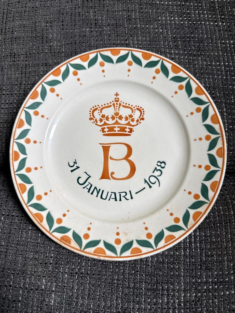 Vintage bordje Geboorte Beatrix 31 januari 1938 Schiedam, Verzamelen, Koninklijk Huis en Royalty, Ophalen of Verzenden