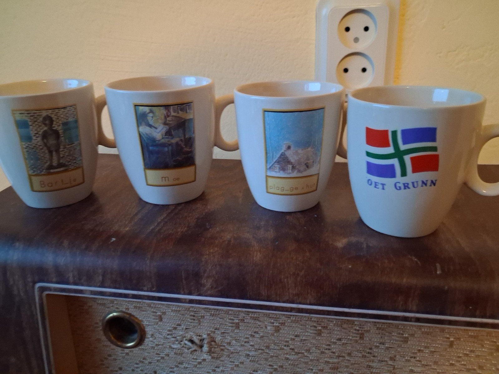 4x C1000 mokken, Verzamelen, Supermarktacties, C1000, Ophalen of Verzenden