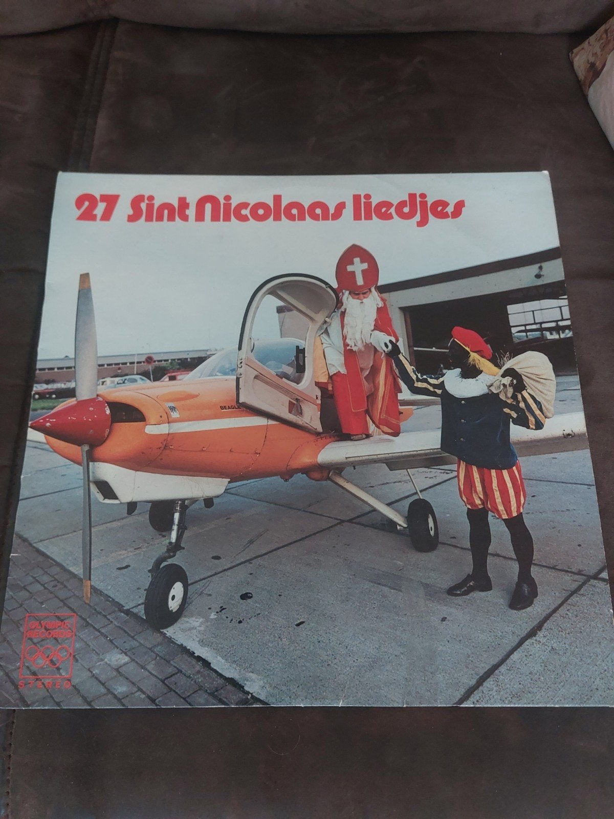 Lp sinterklaas afbeelding van een vliegtuig, Ophalen of Verzenden, Gebruikt