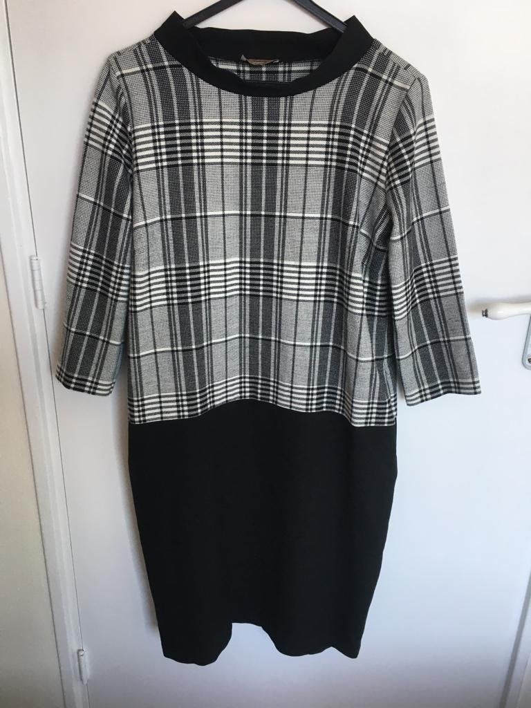 LaSalle zwart wit gebreide jurk maat L/XL geruit, Kleding | Dames, Zwart, Maat 46/48 (XL) of groter, Zekeringstraat 34 1014 BS Amsterdam