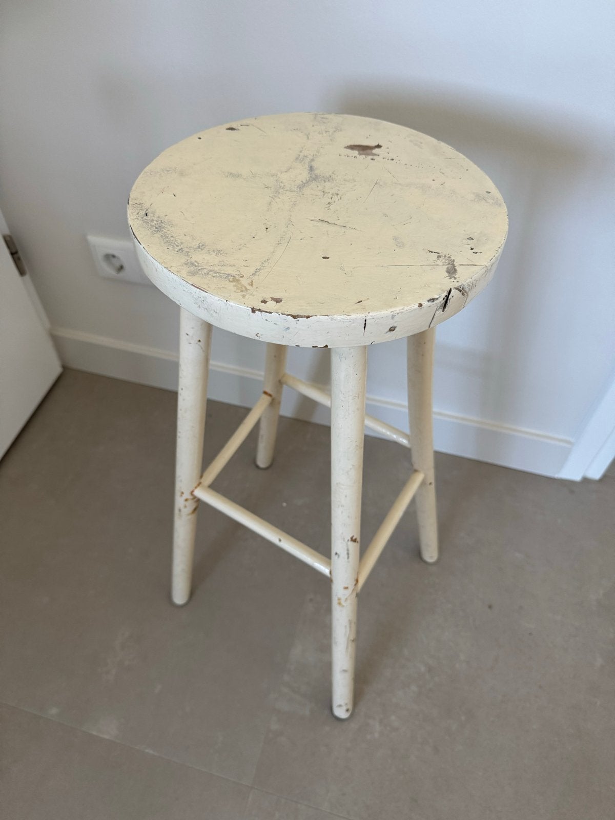 Superleuke houten hoge vintage houten kruk- Crème wit, Ophalen of Verzenden, Gebruikt, Hout