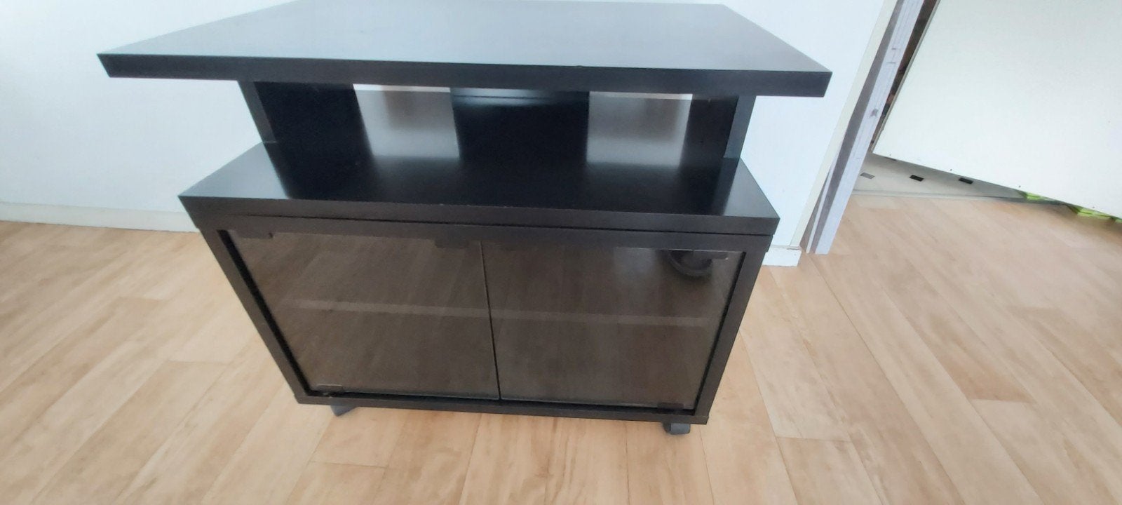 zwart tv meubel met draaiplateau, Huis en Inrichting, Ophalen, Gebruikt, 50 tot 100 cm, Minder dan 100 cm