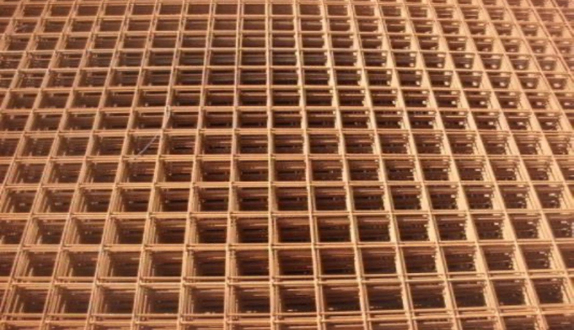 Bouwstaal betonnet, Ophalen, Zo goed als nieuw