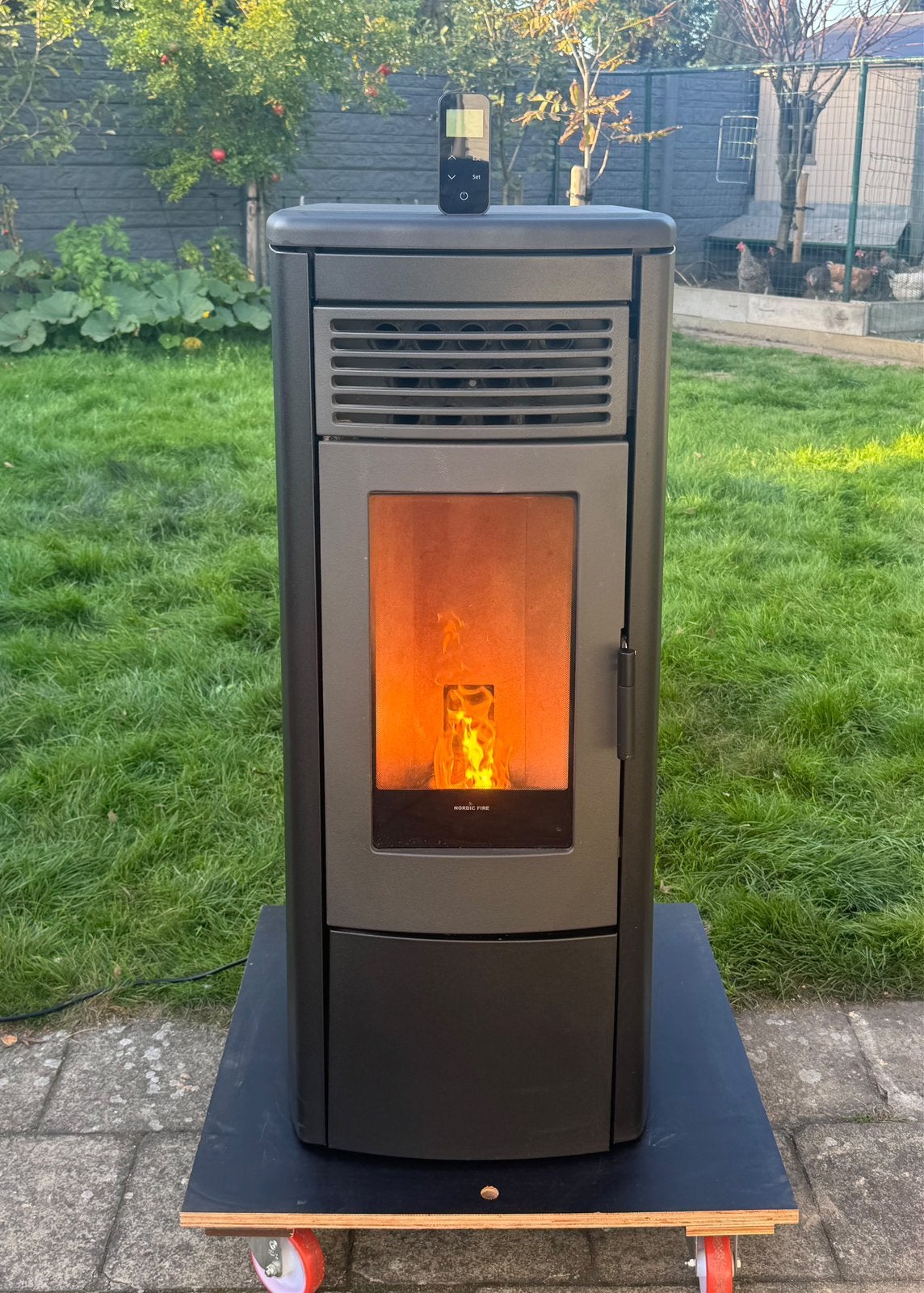 Pelletkachel Nordic Fire Viktor 10 Air+ 10.2 kW met wifi,, Ophalen, Zo goed als nieuw, Hout, Houtkachel