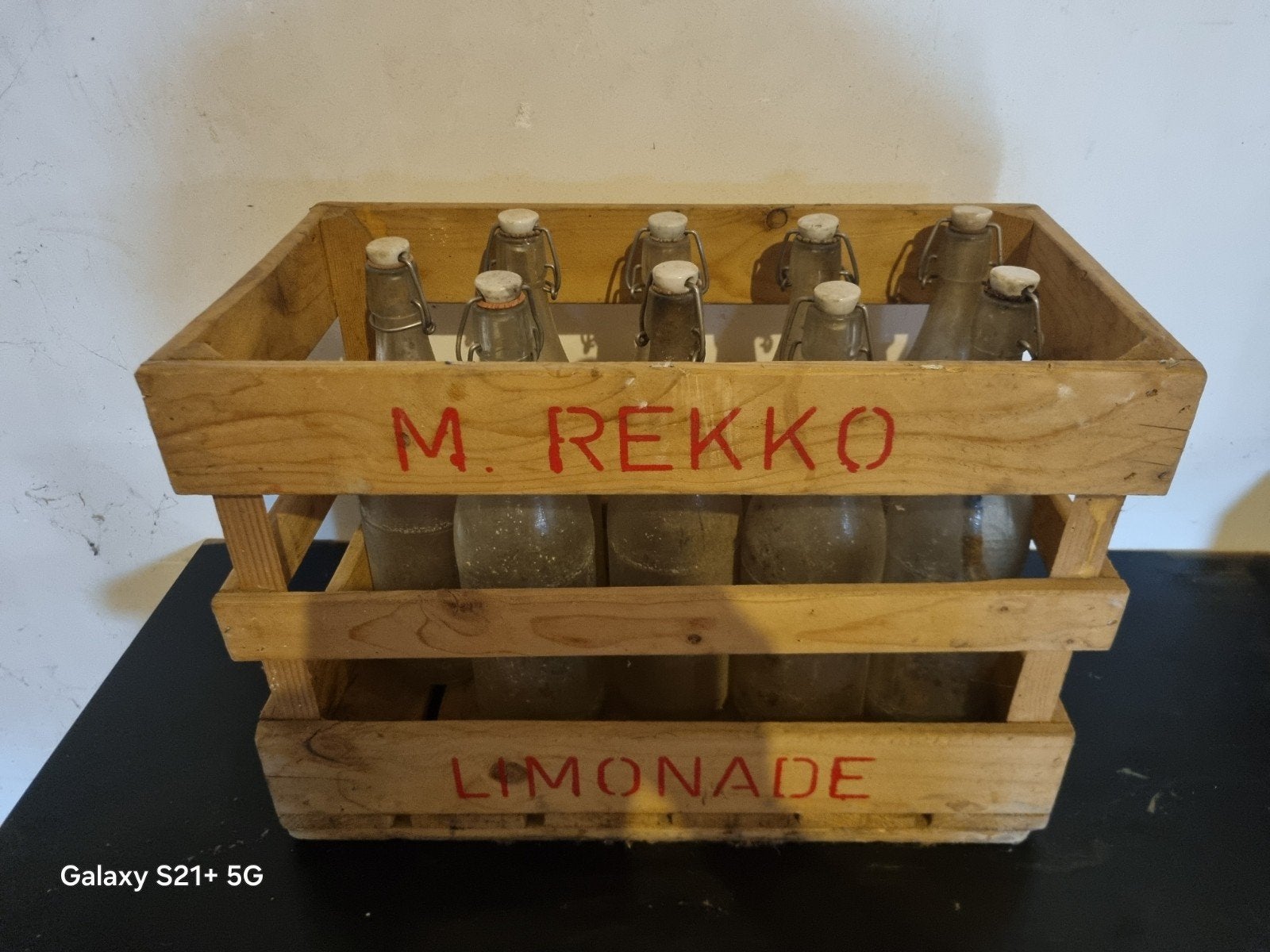 Vintage M. Rekko Limonade krat met flessen, Ophalen