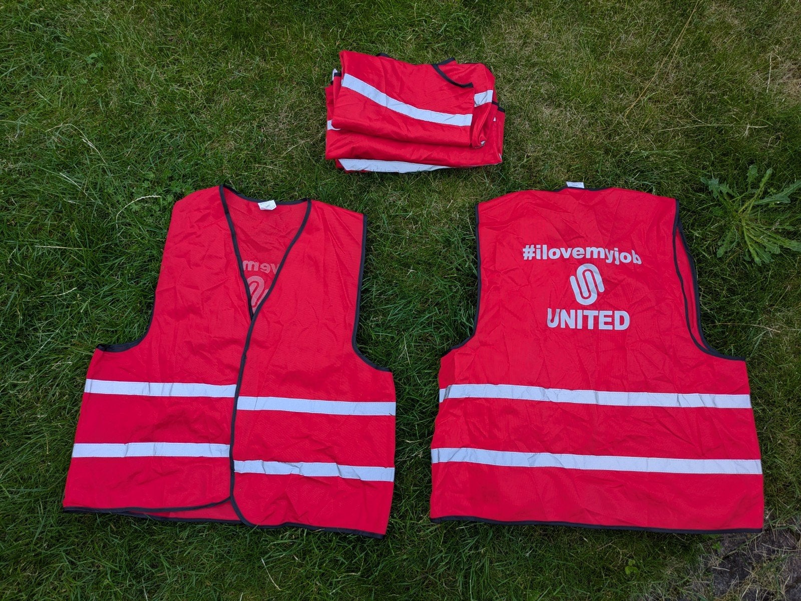 Set van 10 rode hesjes - training, sport en spel, Sport en Fitness, Ophalen of Verzenden