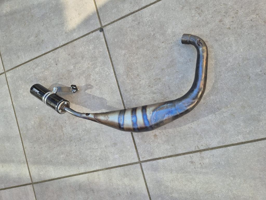Derbi Voca 70  80cc uitlaat onderlangs Derbi senda + Demper!, Voca, Senda, Derbi, Uitlaat