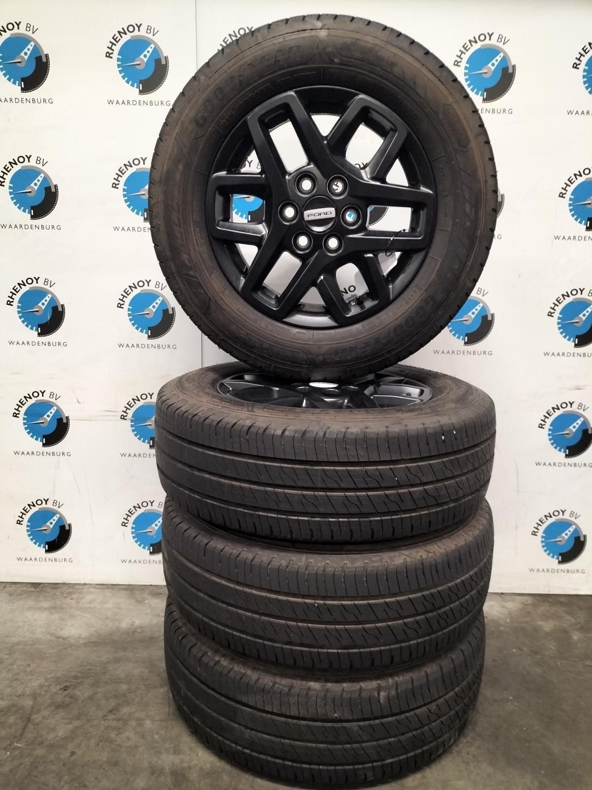 Ford transit custom 2024 215/65 16 Goodyear, -, Banden en Velgen, Ophalen of Verzenden, Stiba lid