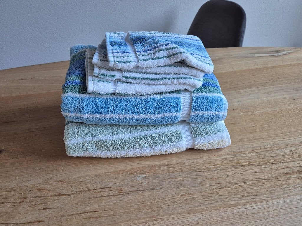 Van dyck ranger badhanddoeken set, Huis en Inrichting, Verzenden, Zo goed als nieuw, Wit