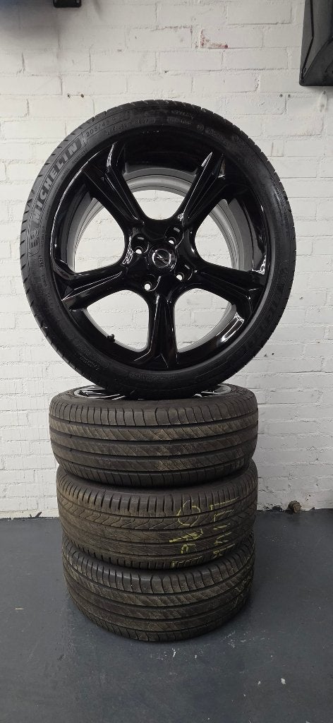 Opel Corsa, 4x108, 205/45R17 Zomerbanden, Ophalen, Banden en Velgen, 17 inch, 205 mm