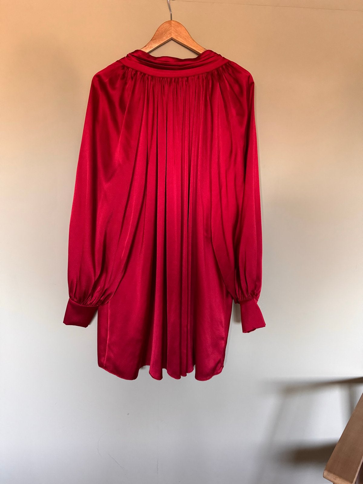 Rode satijnen jurk van H&M, maat L, Maat 42/44 (L), Nieuw, Ophalen of Verzenden, Boven de knie
