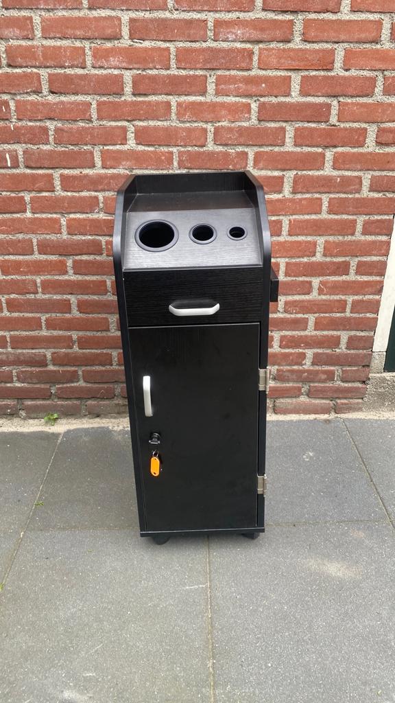Super mooie kapperskast Met veel lades er in zieomschrijving, Ophalen