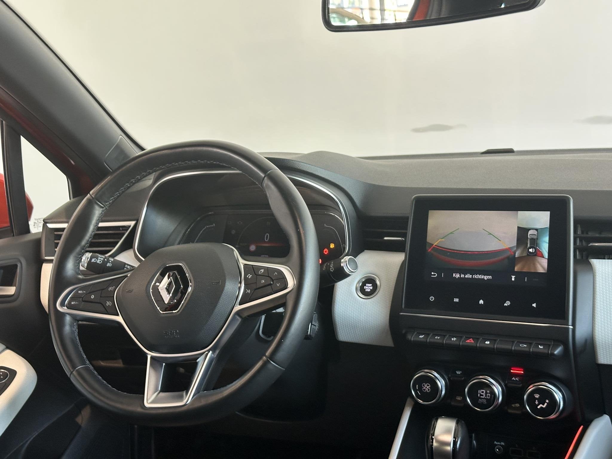 Renault Clio 1.6 E-Tech Hybrid 140 Intens 360 CAMERA | STOEL, Auto's, Renault, Gebruikt, Euro 6, 23 km/l, Hybride Elektrisch/Benzine