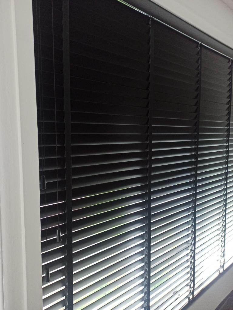 Houten jaloezie zwart, Huis en Inrichting, Ophalen, Zwart, Zo goed als nieuw, 200 cm of meer
