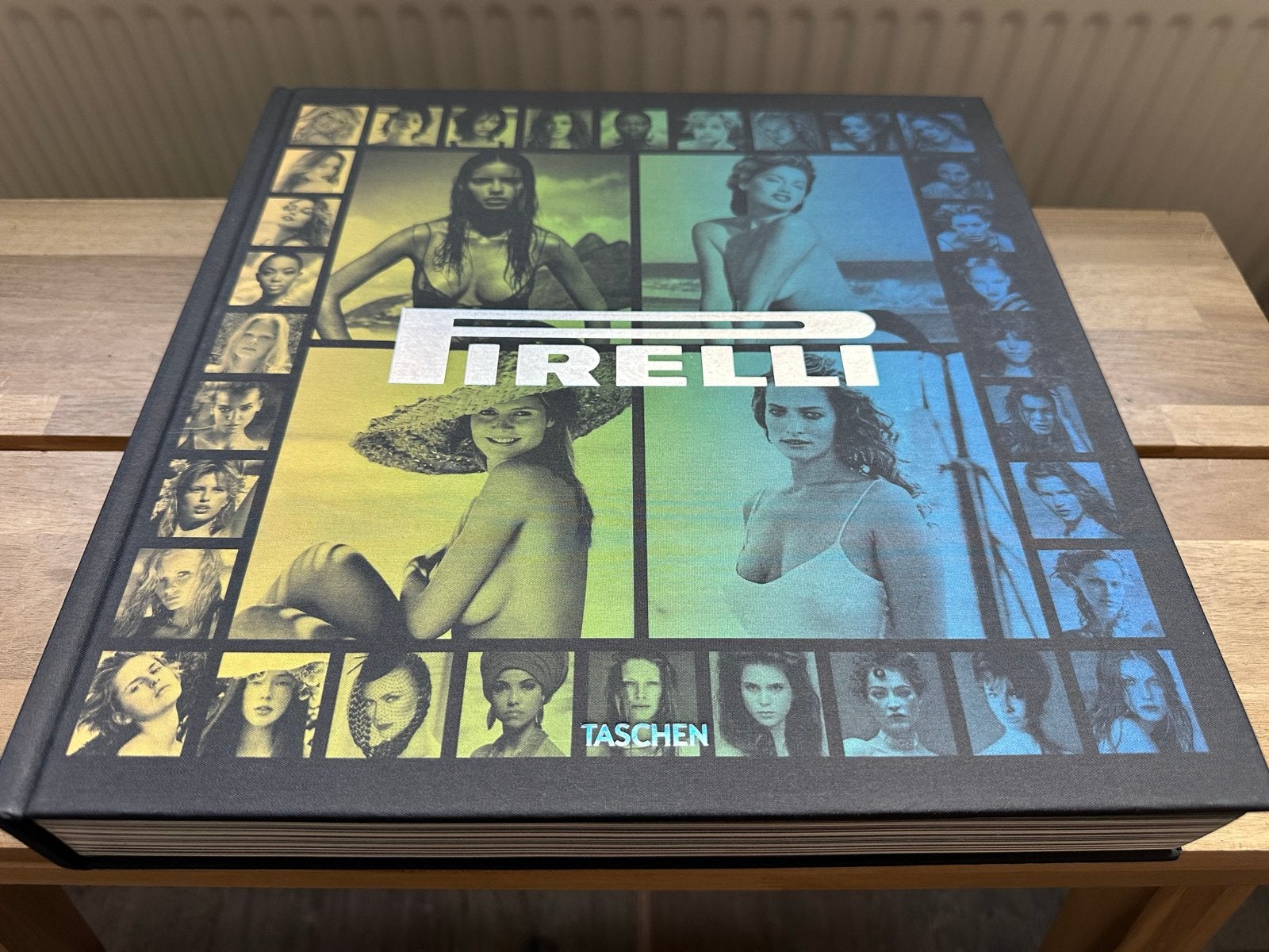 Pirelli The Calendar 50 years and more, Ophalen of Verzenden, Zo goed als nieuw
