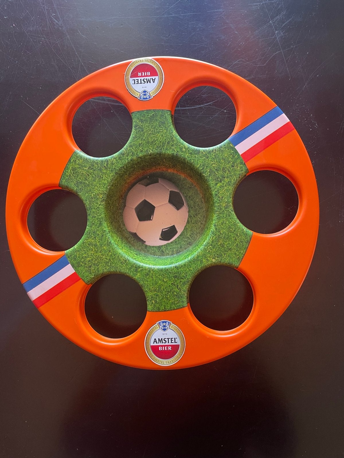 Oranje Amstel dienblad - Voetbal thema, Ophalen, Gebruikt, Rond, Kunststof