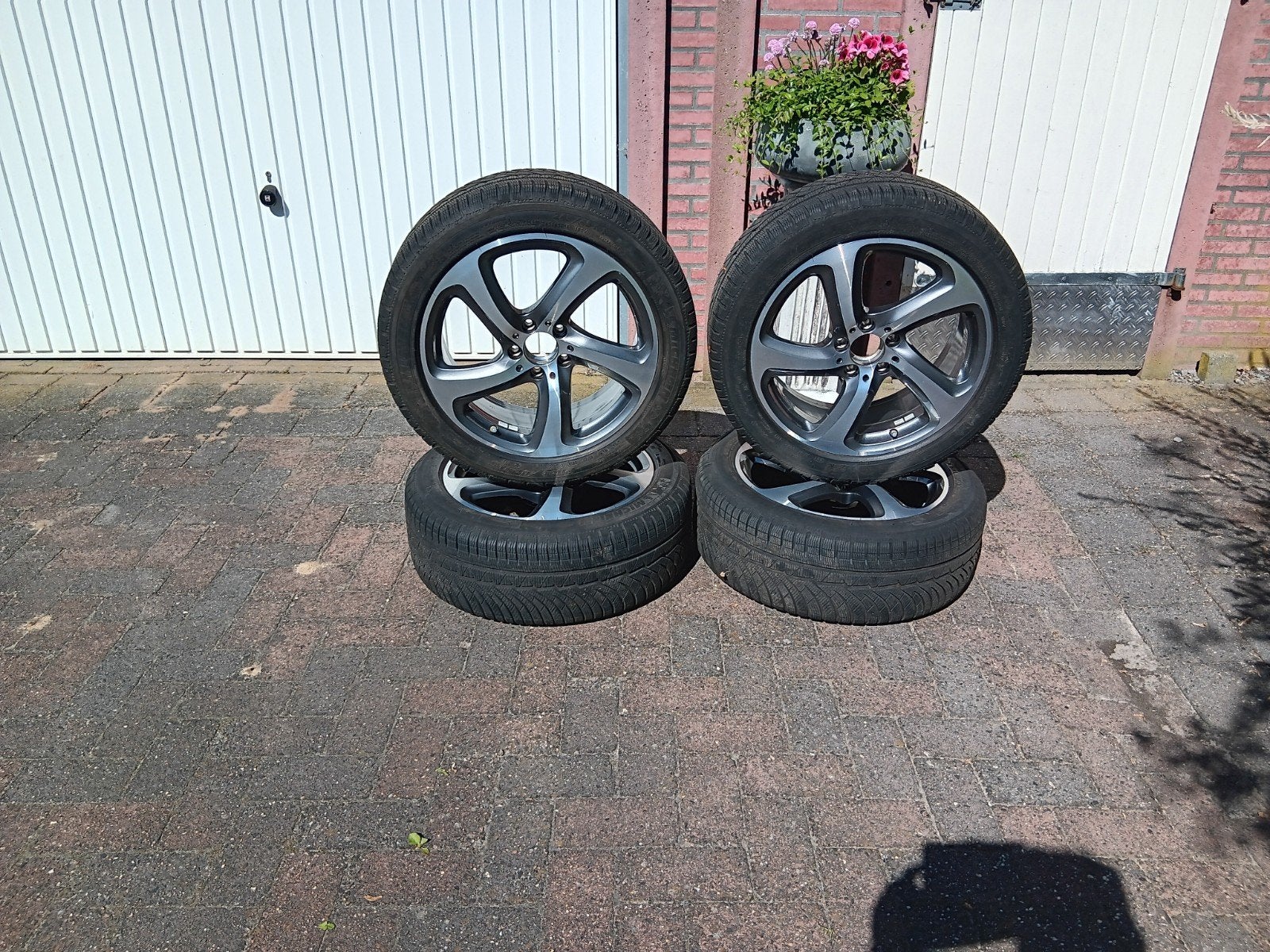 Originele Mercedes E-Klasse (W213) Velgen met TPMS, Auto-onderdelen, Banden en Velgen, 18 inch, 245 mm, Banden en Velgen, Personenwagen