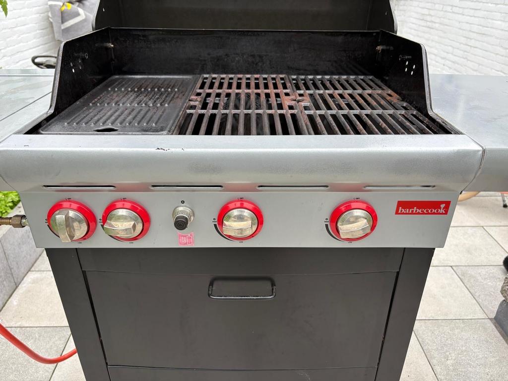 Barbecook gasbarbecue met 3 branders en zijbrander, Ophalen of Verzenden, Zo goed als nieuw