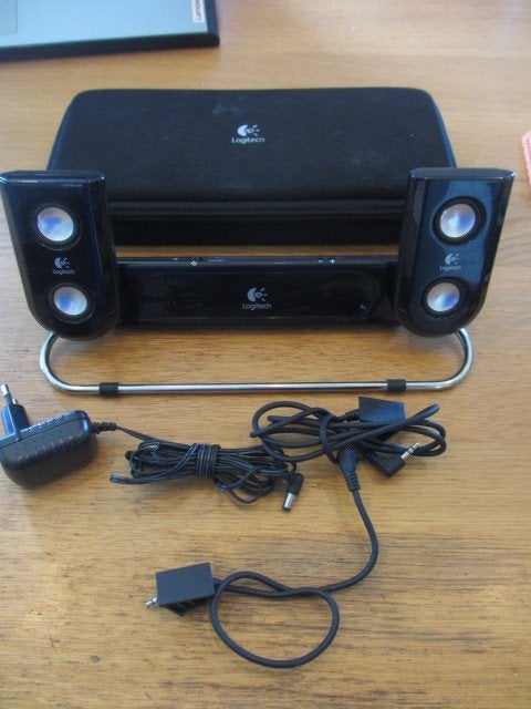 Logitech S-0179A draagbare speaker, Audio, Tv en Foto, Overige merken, Gebruikt, Overige typen, Ophalen of Verzenden