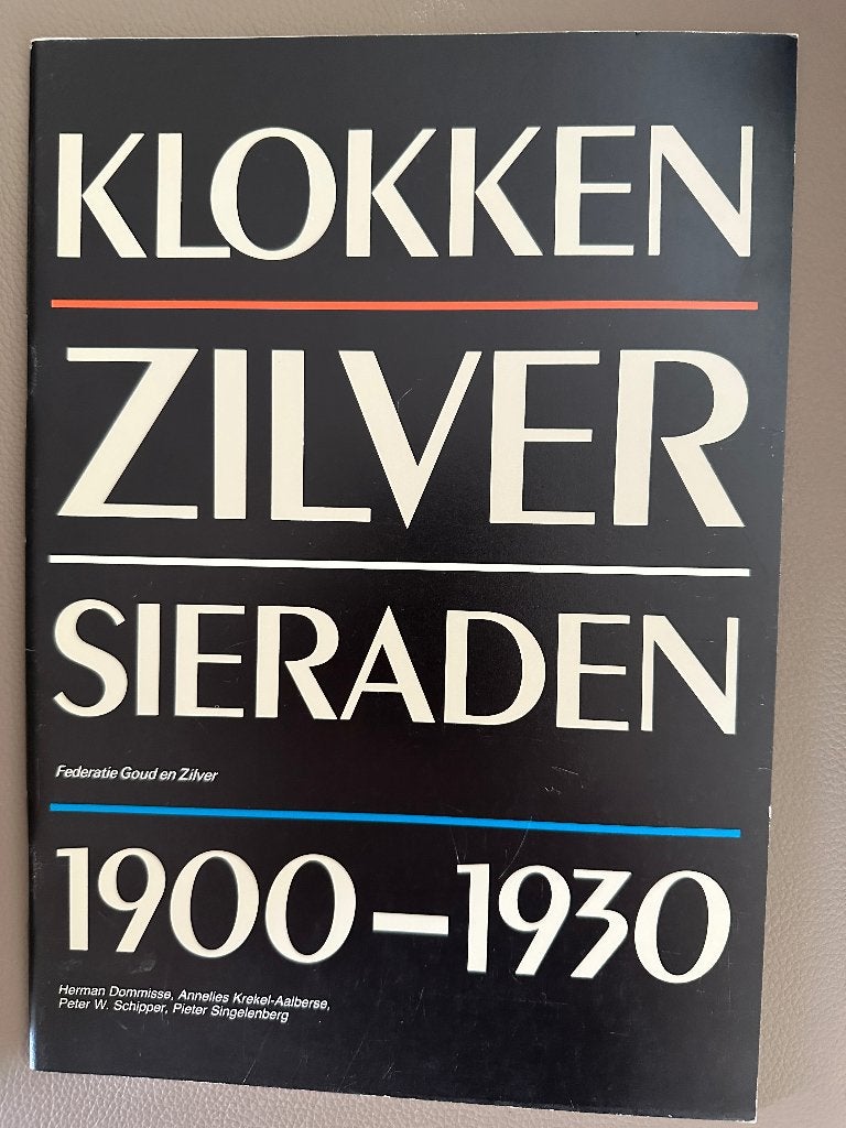 Klokken Zilver Sieraden 1900-1930, Ophalen of Verzenden, Gelezen