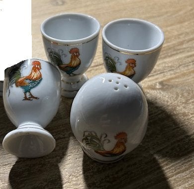 Eierdopjes met zoutvaatje, Gebruikt, Overige typen, Ophalen of Verzenden, Overige stijlen