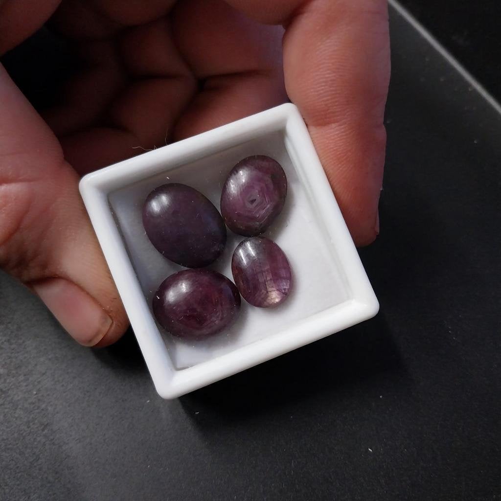 4 mooie rode robijn cabochons edelsmeden, Sieraden, Tassen en Uiterlijk, Edelstenen, Ophalen of Verzenden