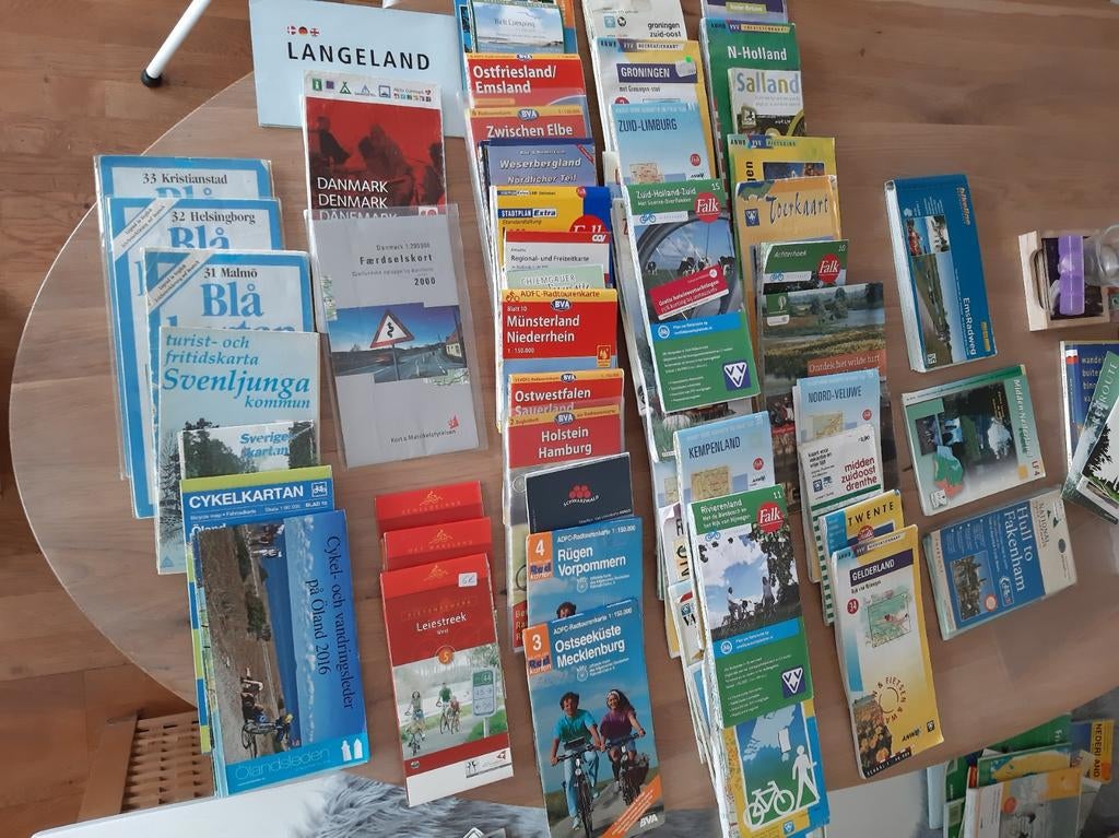 Fiets kaarten en route boekjes (65 !) NL, D, DK, S en GB., Boeken, Ophalen, 1800 tot 2000, Landkaart