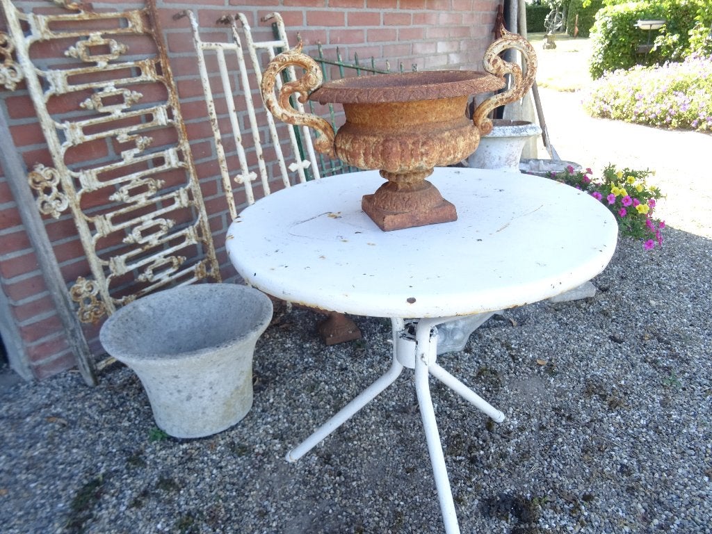 brocante tuintafeltje - tuin - terras tafeltje, Tuin en Terras, Tuintafels, Ophalen, Gebruikt, Rond, Metaal