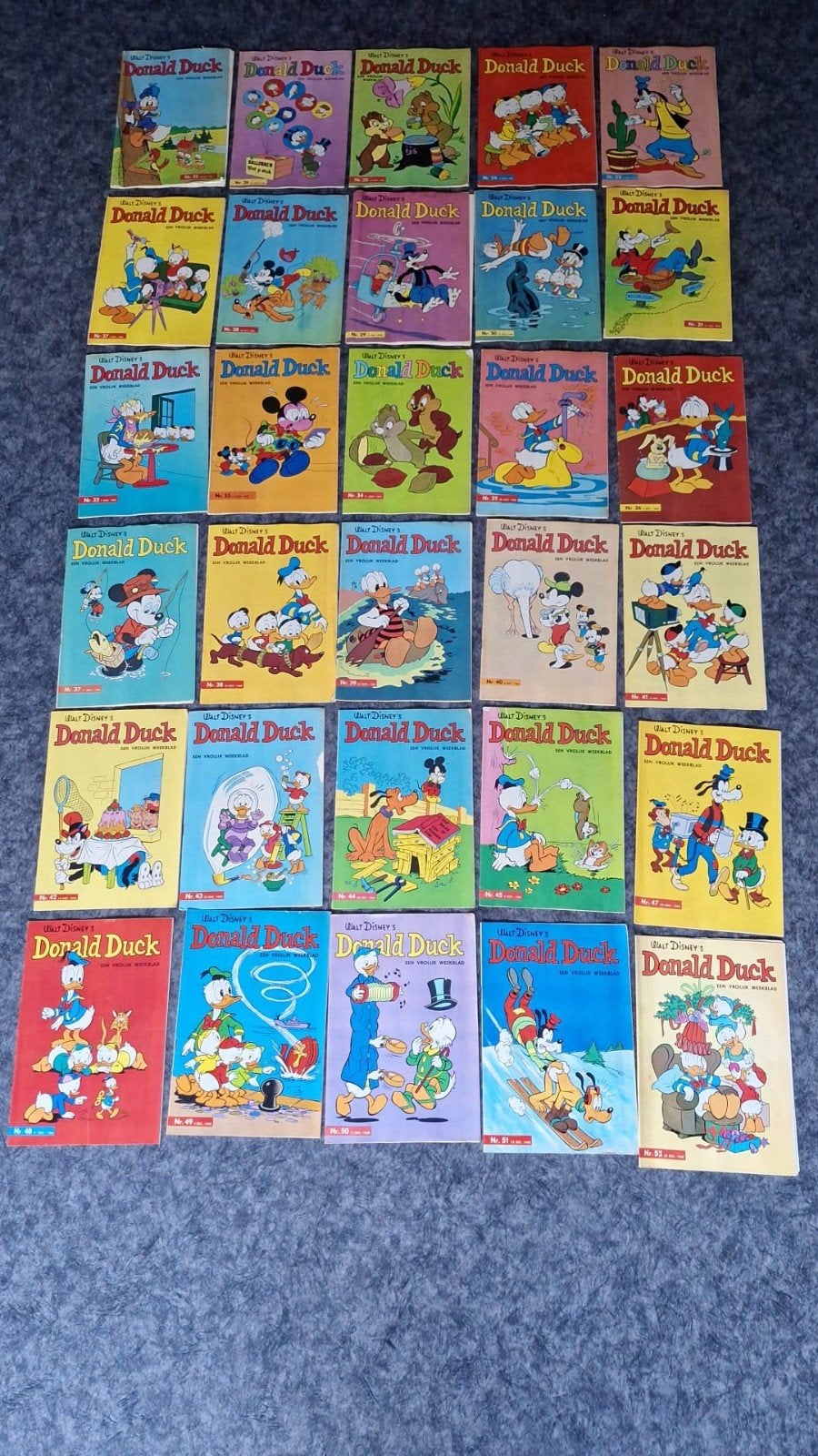 Te koop meerdere Donald Duck's uit 1965, Boeken, Strips | Comics, Meerdere comics, Ophalen, Gelezen, Europa